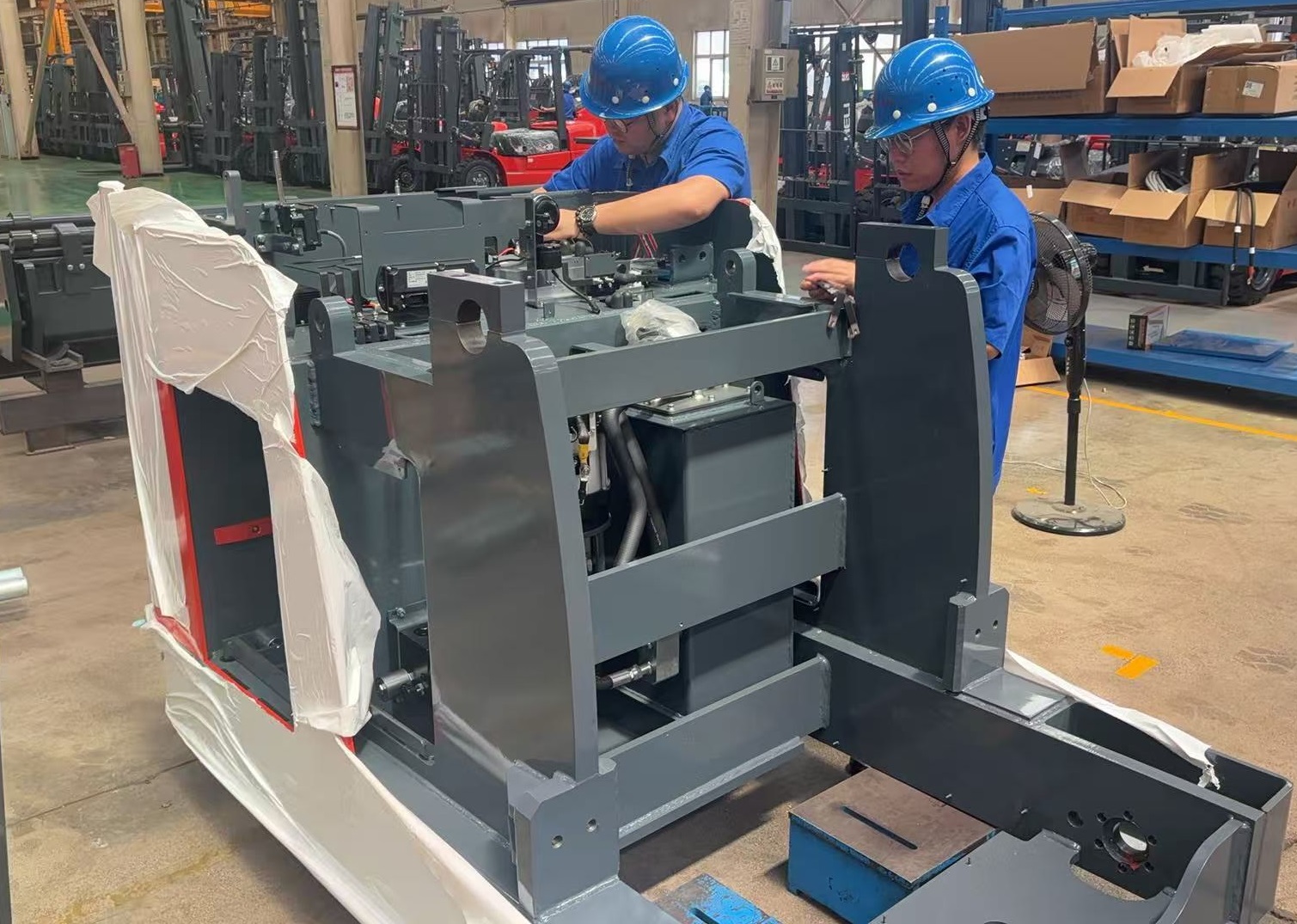 图2 站架式人下行三向车车架焊接、装配指导 左2图.jpg